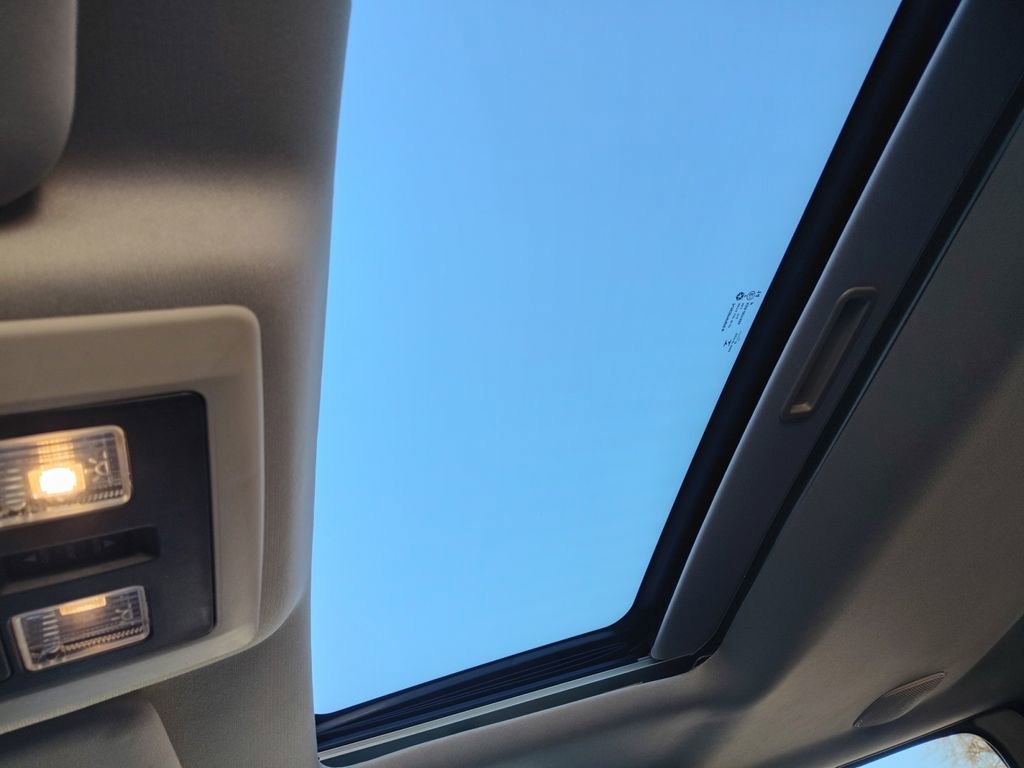 Used 2015 RAM 1500 Laramie w/ Convenience Group image 7