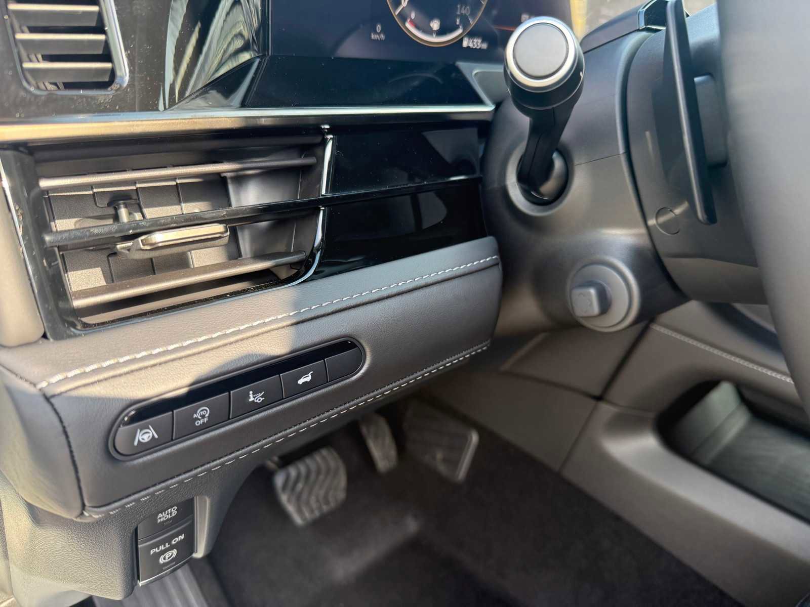 New 2026 INFINITI QX80 Autograph w/ Premium Cargo Package image 13