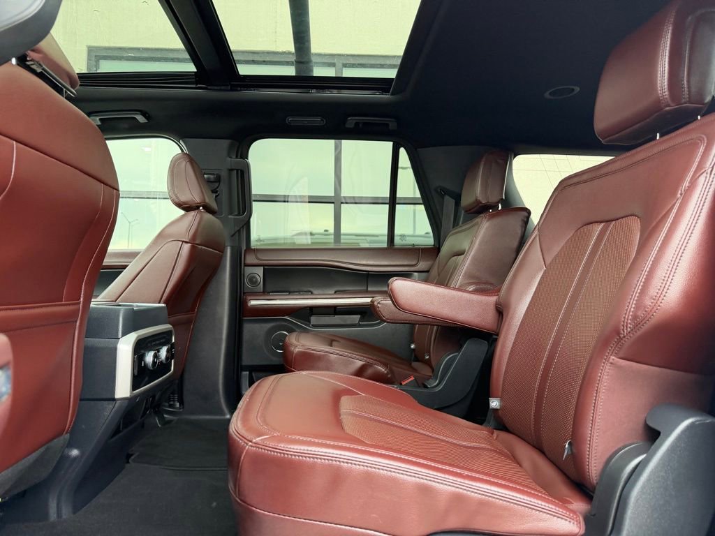 Used 2024 Ford Expedition Max Limited image 19