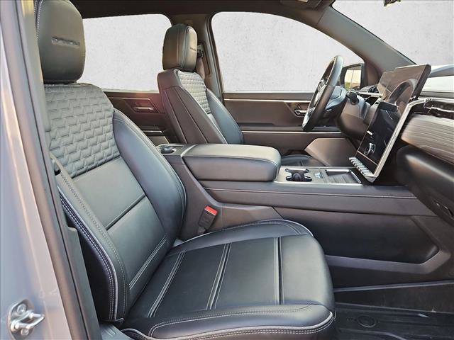 Used 2024 GMC Sierra EV Denali AWD/4WD image 17
