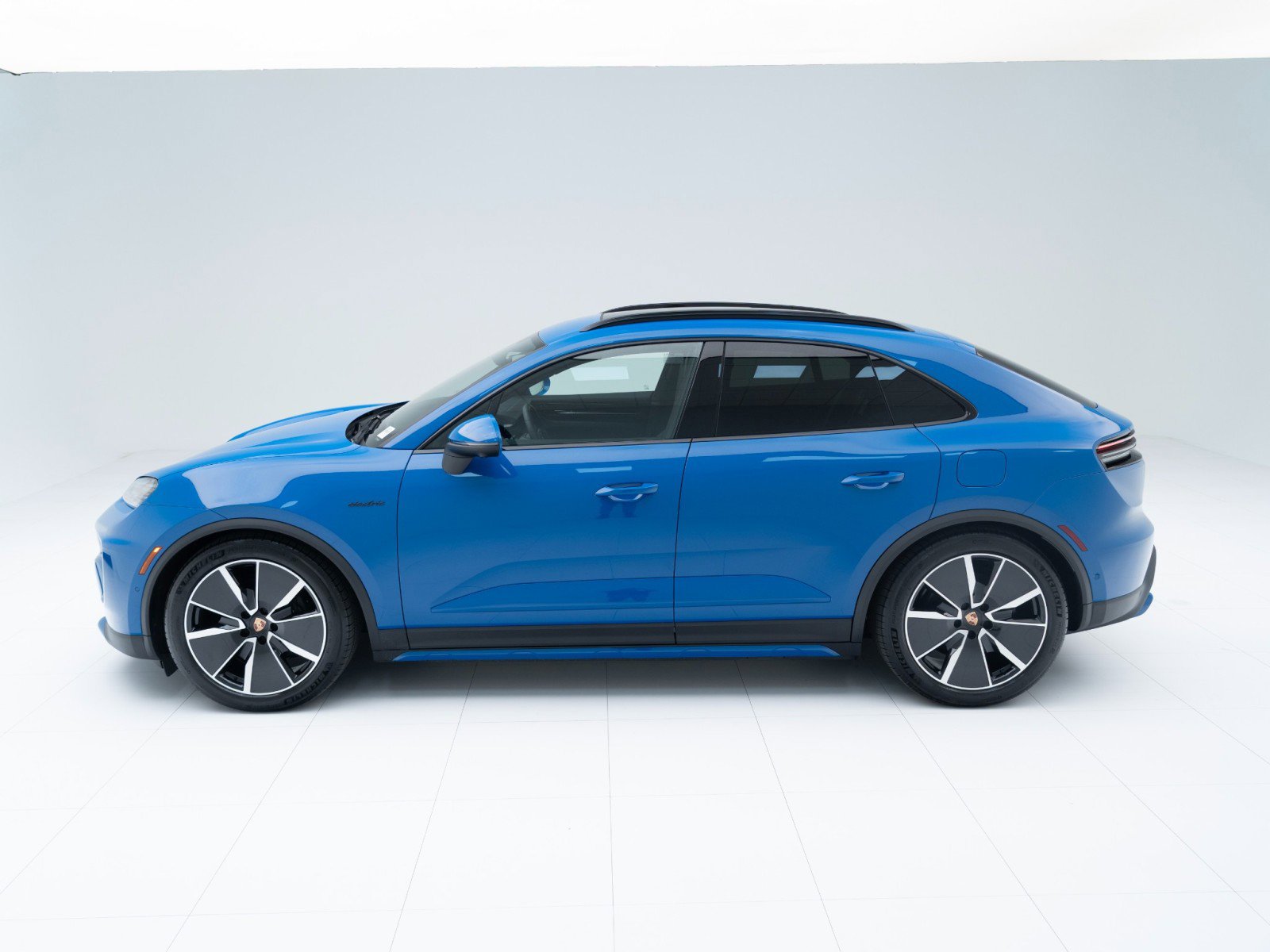 New 2026 Porsche Macan Electric image 2