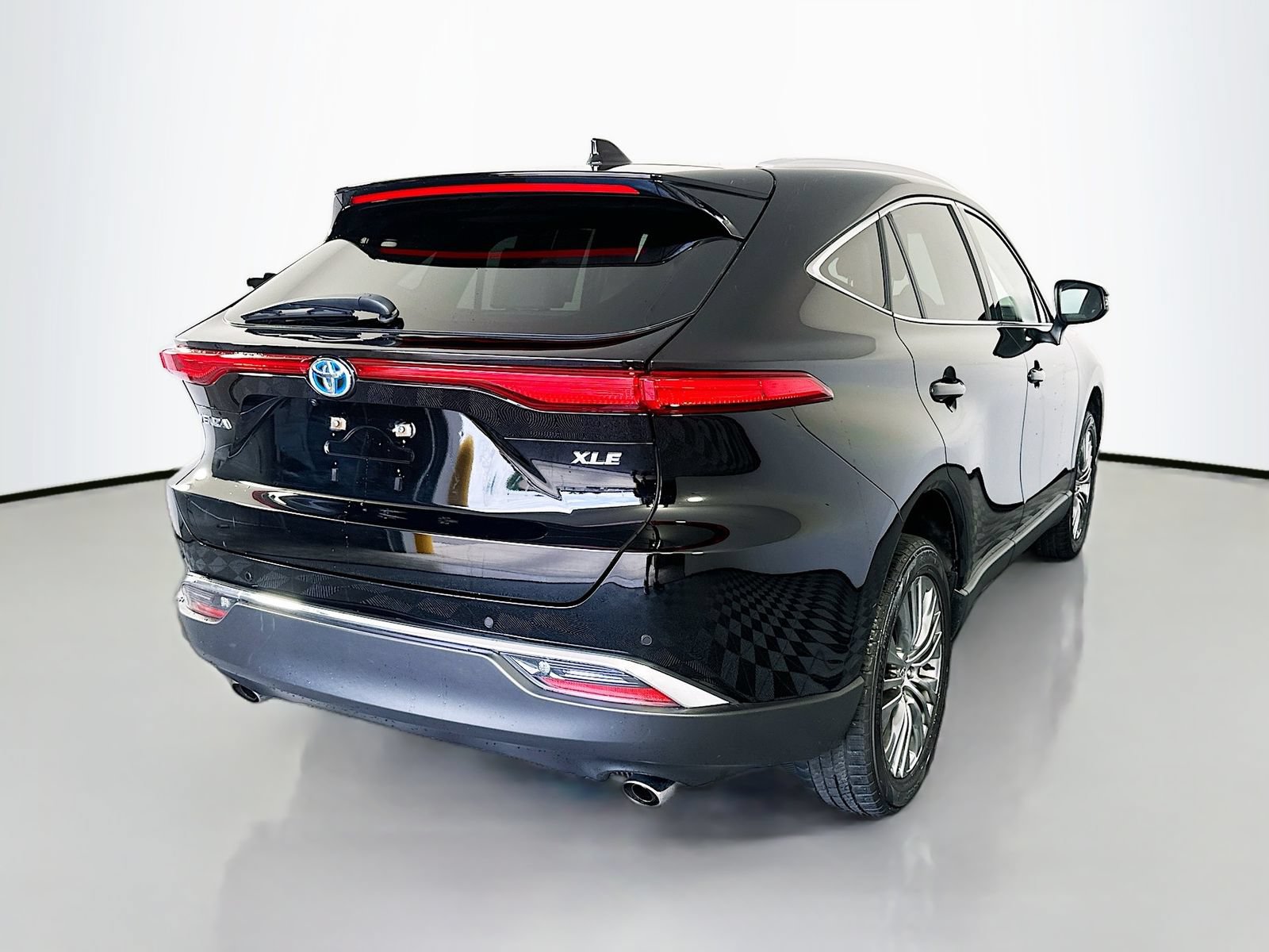 Used 2023 Toyota Venza XLE AWD/4WD image 7