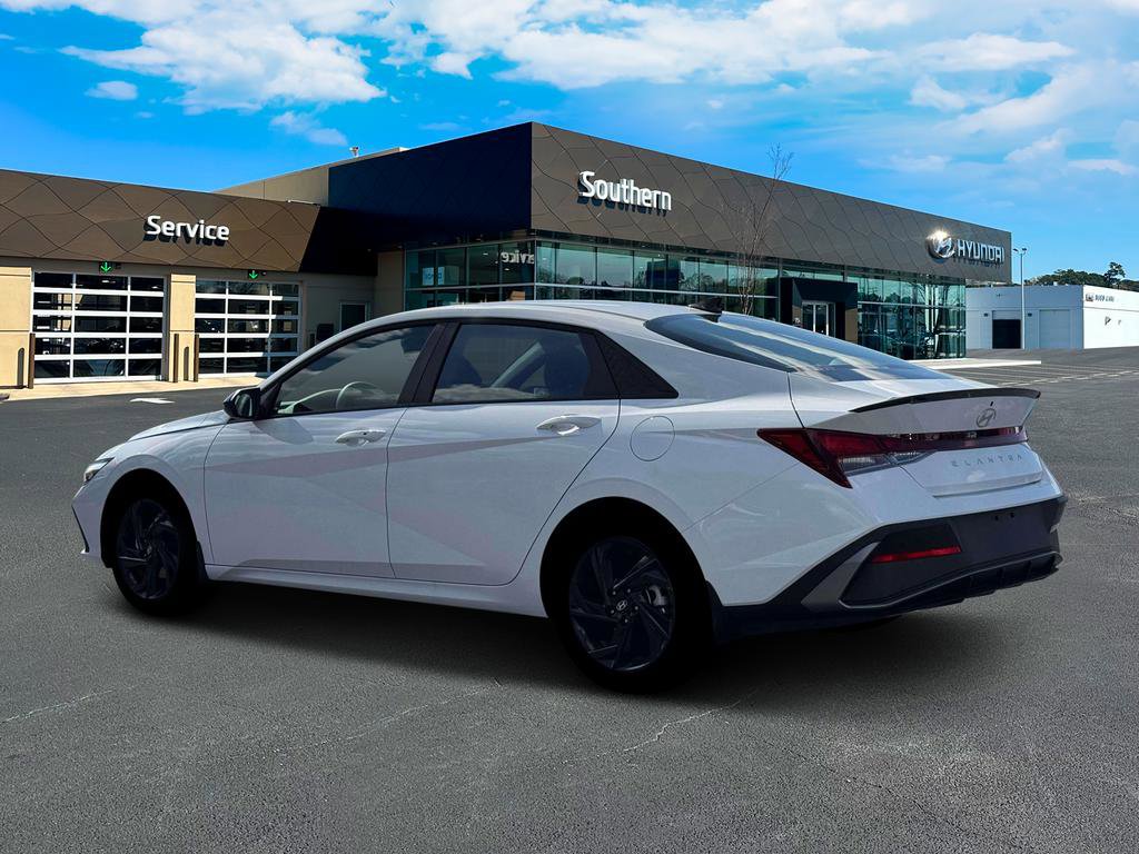 New 2026 Hyundai Elantra Sport image 4
