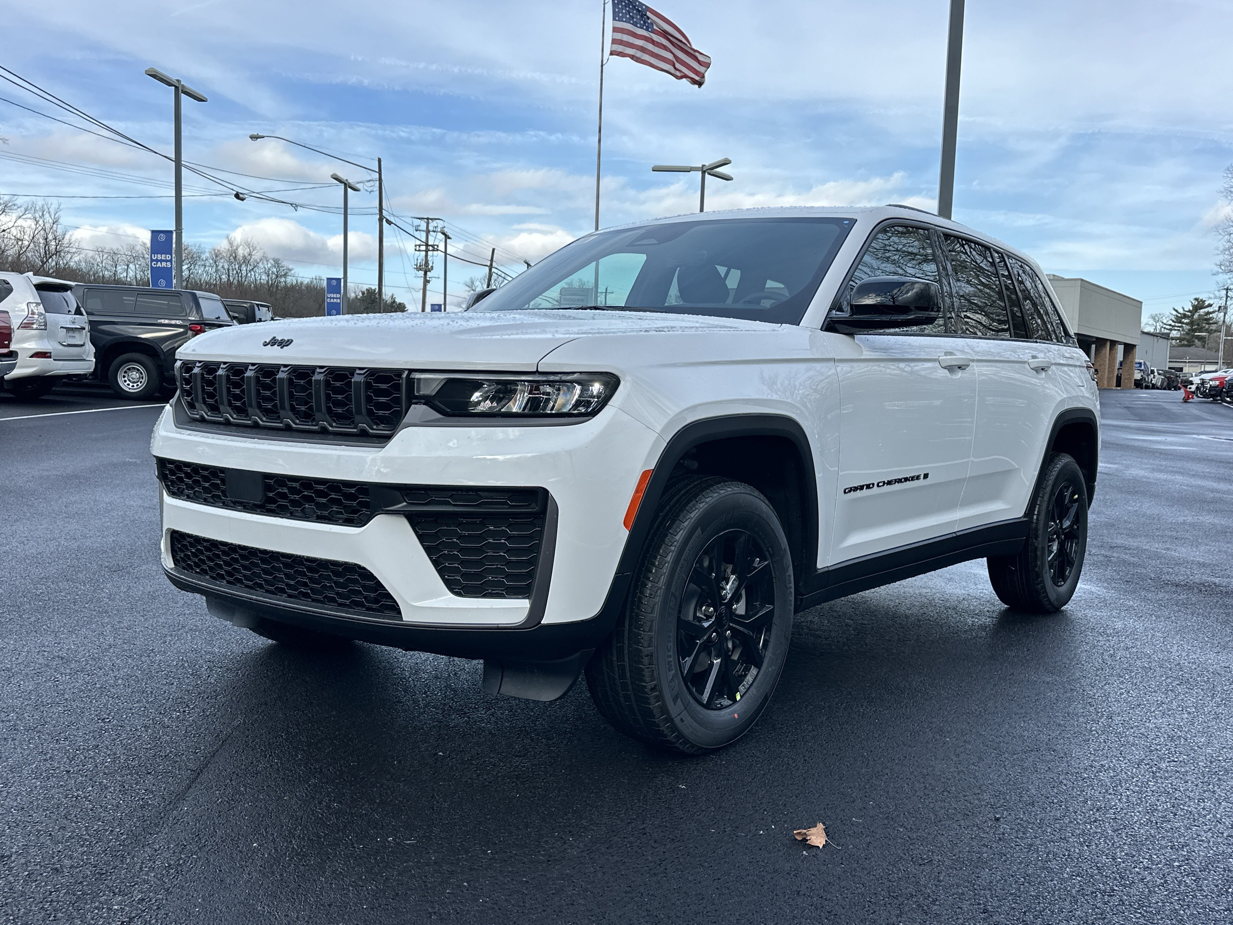 New 2026 Jeep Grand Cherokee Altitude AWD/4WD image 26