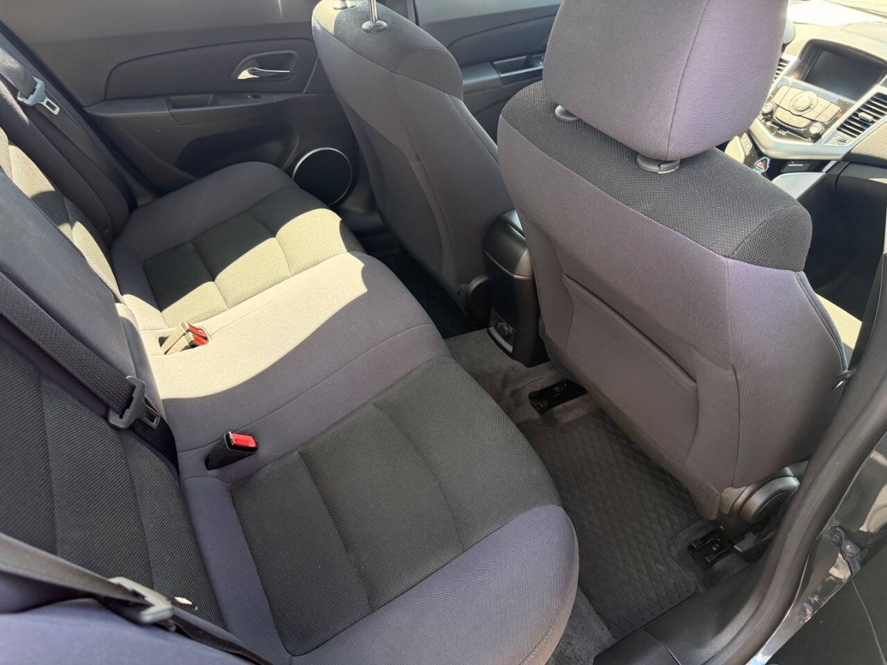 Used 2013 Chevrolet Cruze Eco w/ Enhanced Safety Package FWD image 18