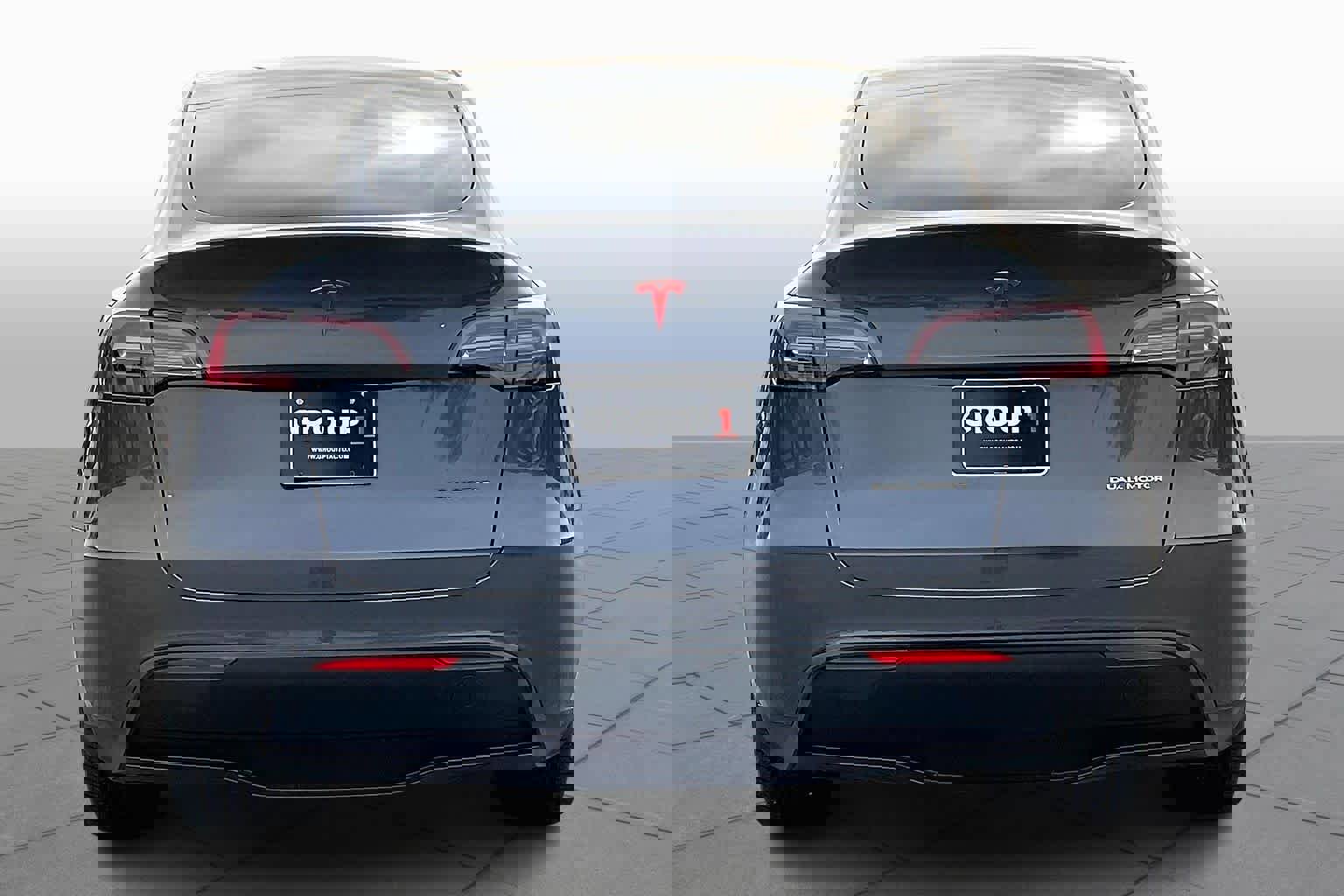 Used 2023 Tesla Model Y AWD image 4