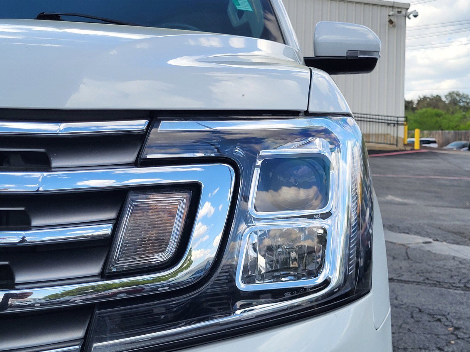 Certified 2021 Ford Expedition Limited image 11