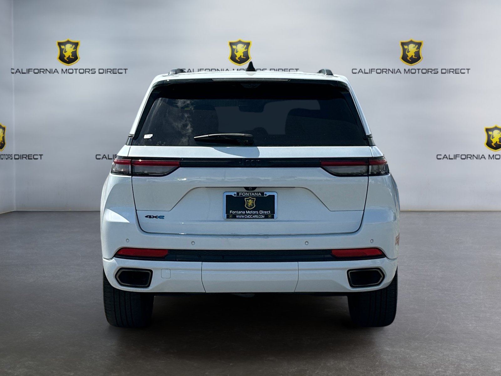 Used 2023 Jeep Grand Cherokee 30th Anniversary AWD/4WD image 4