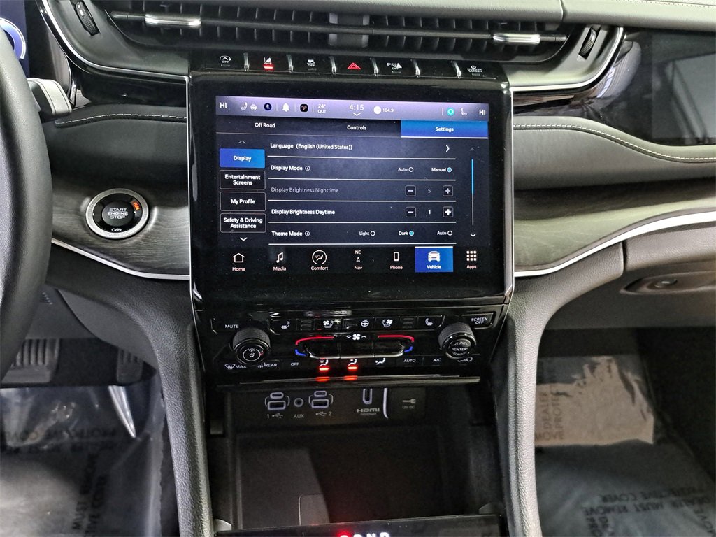 Certified 2022 Jeep Grand Cherokee Limited w/ Luxury Tech Group II image 21