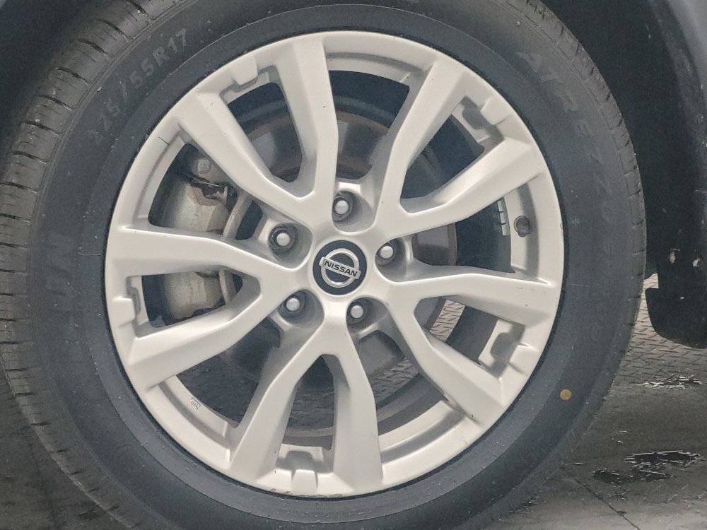 Used 2021 Nissan Rogue Sport SV FWD image 31
