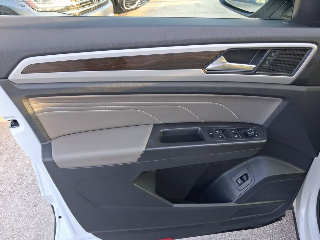Certified 2023 Volkswagen Atlas SE w/ Panoramic Sunroof Package FWD image 16