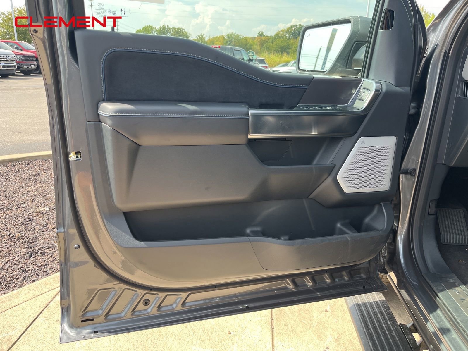 New 2025 Ford F150 Platinum w/ Equipment Group 702A High image 35