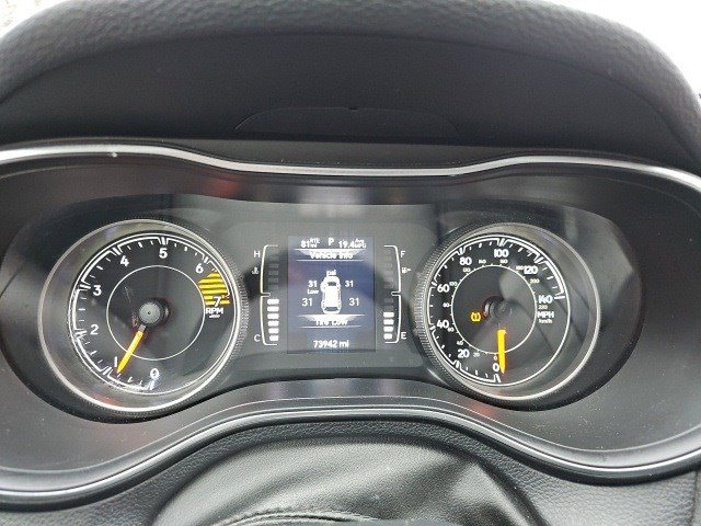 Used 2019 Jeep Cherokee Latitude Plus w/ Cold Weather Group image 23