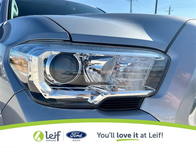 Used 2016 Toyota Tacoma SR5 w/ Towing Package image 36