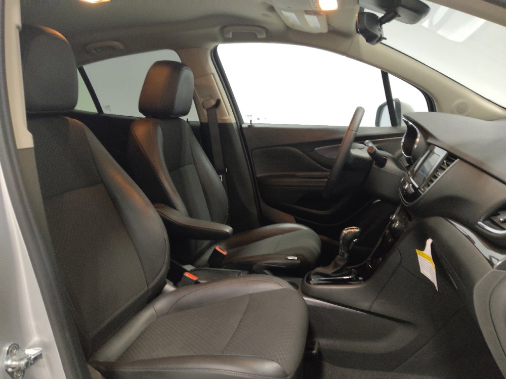 Used 2022 Buick Encore Preferred w/ Safety Package AWD/4WD image 21