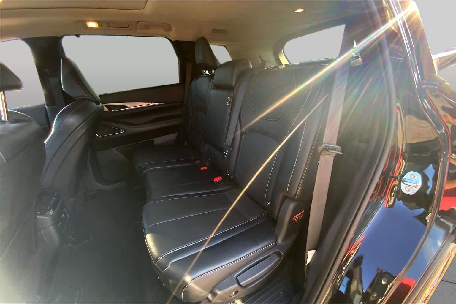 Used 2023 INFINITI QX60 Luxe w/ Performance Audio Package FWD image 19
