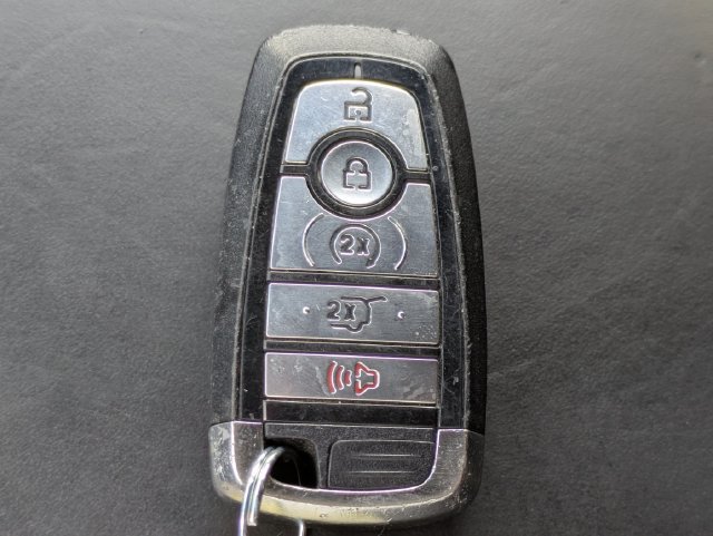 Used 2023 Ford Explorer Platinum w/ Technology Package AWD/4WD image 29