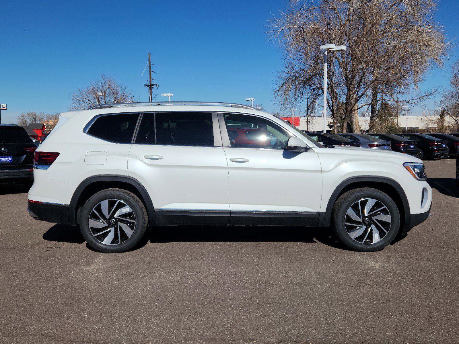 New 2025 Volkswagen Atlas SEL image 2