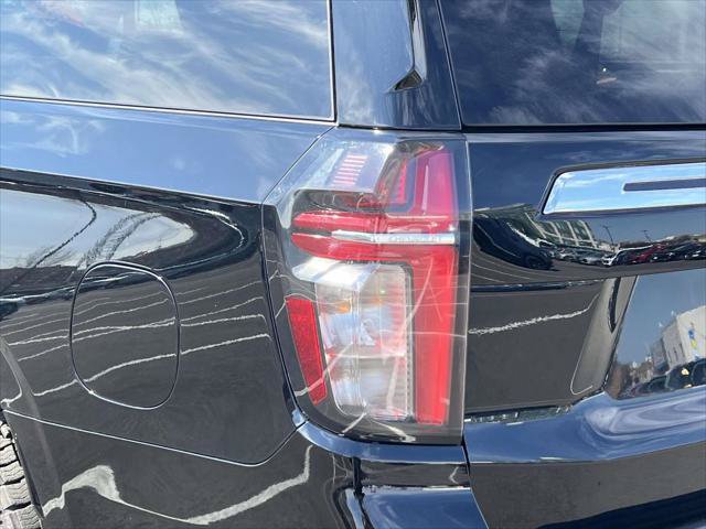Used 2024 Chevrolet Suburban Premier AWD/4WD image 11