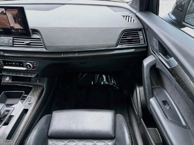 Used 2024 Audi SQ5 Prestige AWD/4WD image 19