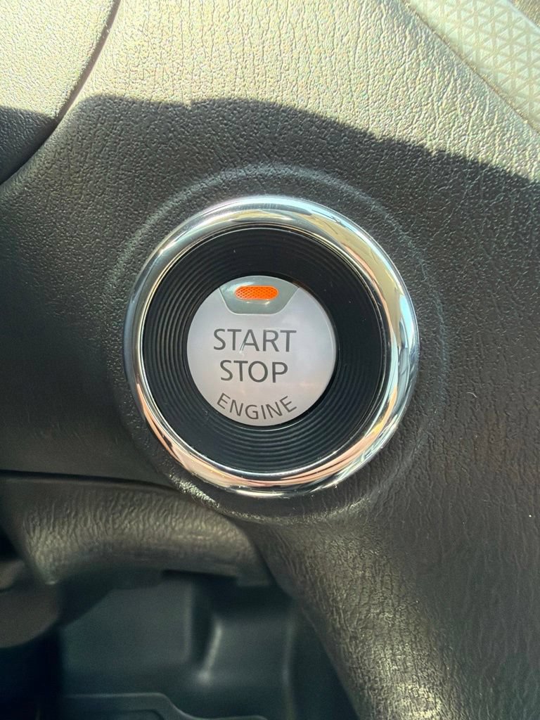 Used 2019 Nissan Pathfinder SL FWD image 19