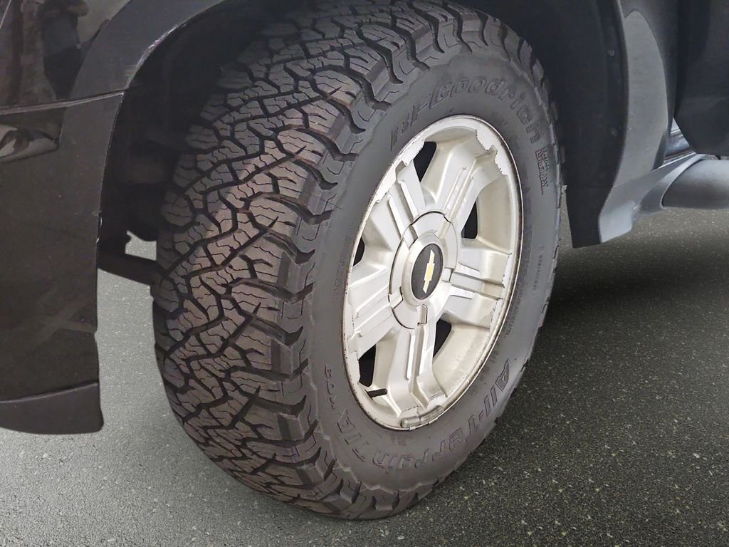 Used 2012 Chevrolet Suburban LT w/ Suspension Package, Off-Road AWD/4WD image 33