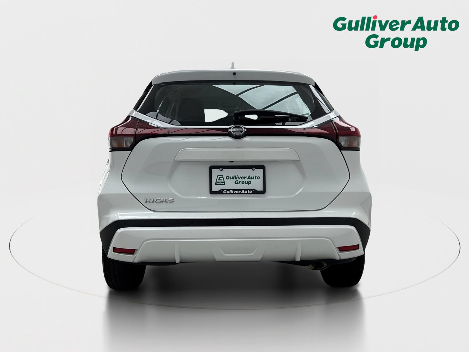 Used 2023 Nissan Kicks S FWD image 7