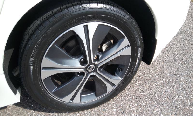 Used 2020 Nissan Leaf SV w/ SV Technology Package FWD image 20