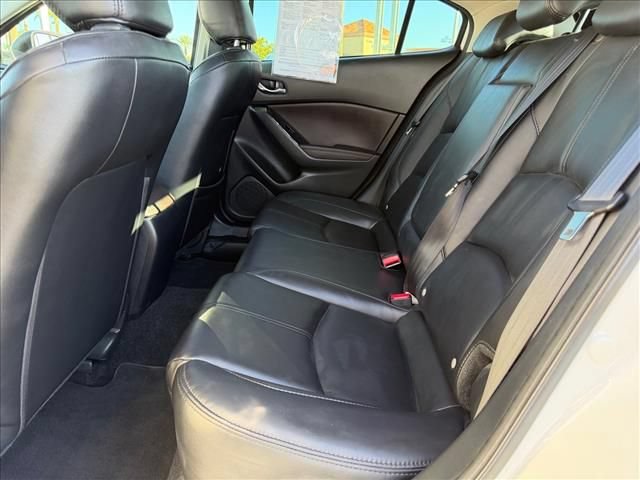 Used 2018 MAZDA MAZDA3 Touring FWD image 7