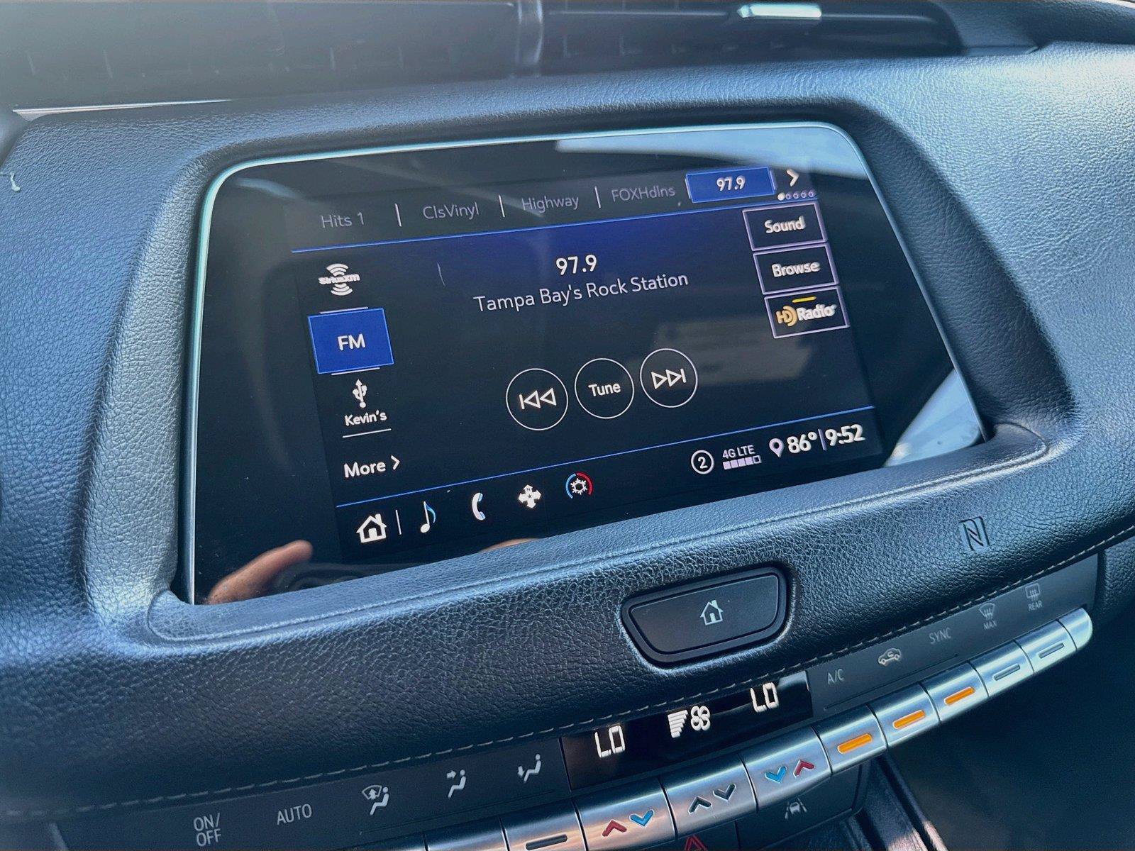 Used 2020 Cadillac XT4 Premium Luxury w/ Driver Awareness Package FWD image 16