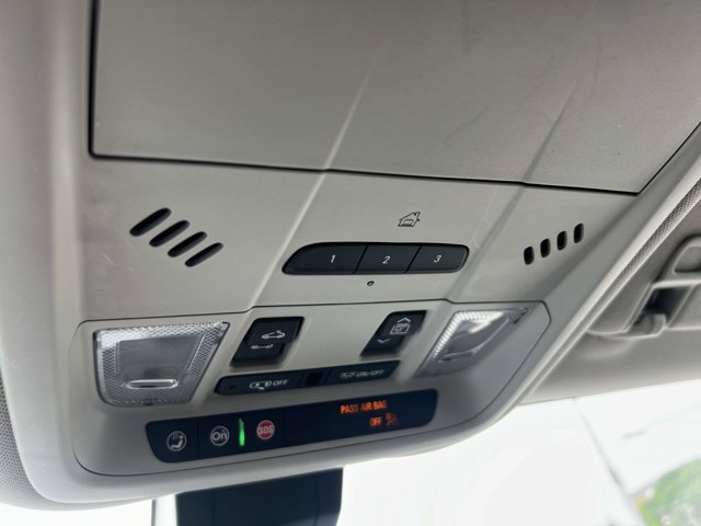 Used 2023 GMC Terrain Denali AWD/4WD image 33