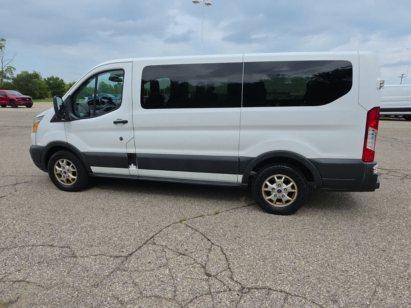 Used 2016 Ford Transit 150 XLT RWD image 15