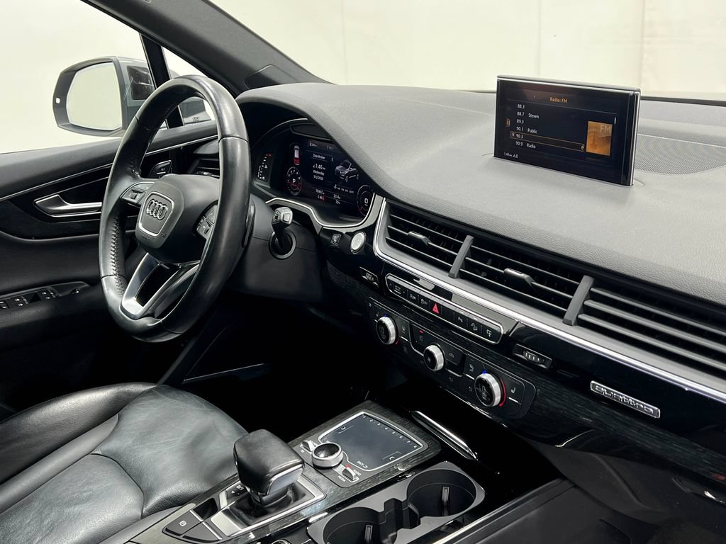 Used 2017 Audi Q7 3.0T Premium Plus AWD/4WD image 23