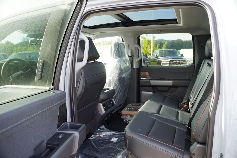 New 2026 Ford F350 Lariat w/ Lariat Ultimate Package image 11