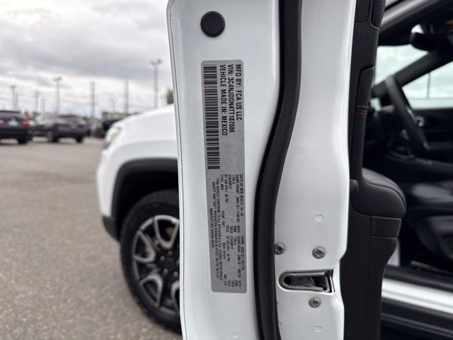 Used 2026 Jeep Compass Trailhawk AWD/4WD image 25