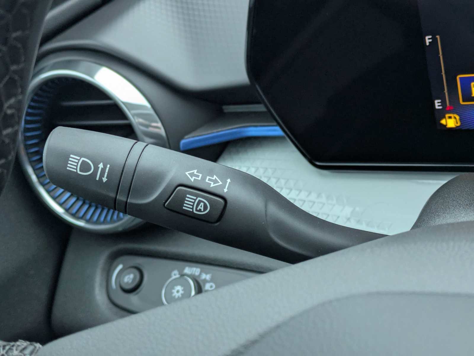 New 2026 Chevrolet Trax LT FWD image 27