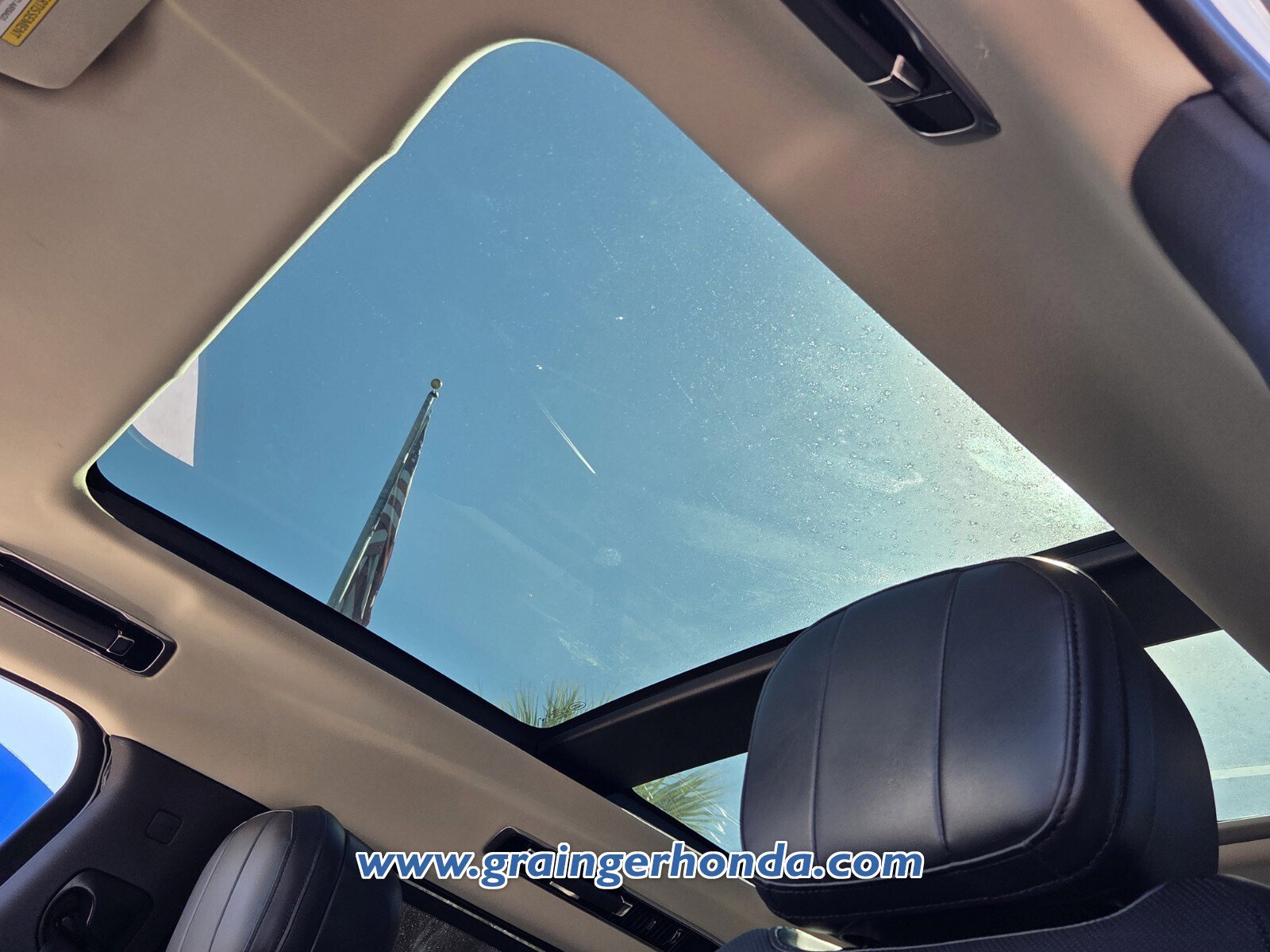 Used 2023 Land Rover Range Rover SE image 18