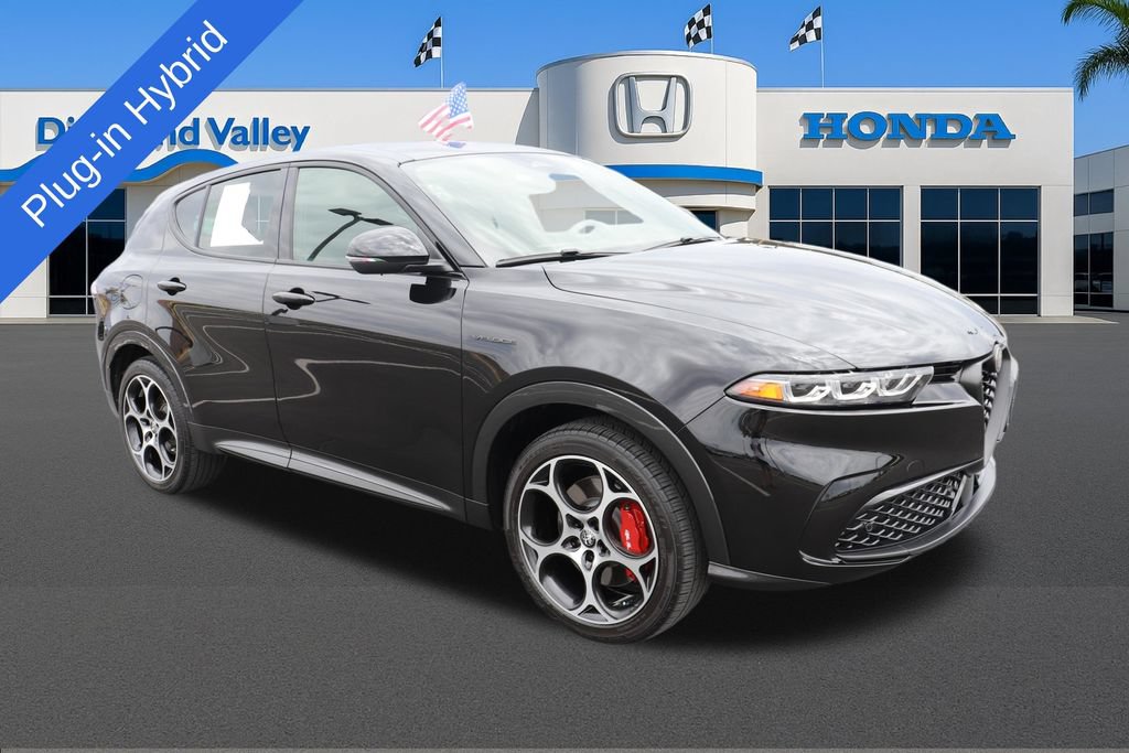 Used 2024 Alfa Romeo Tonale Veloce w/ Premium Interior Package