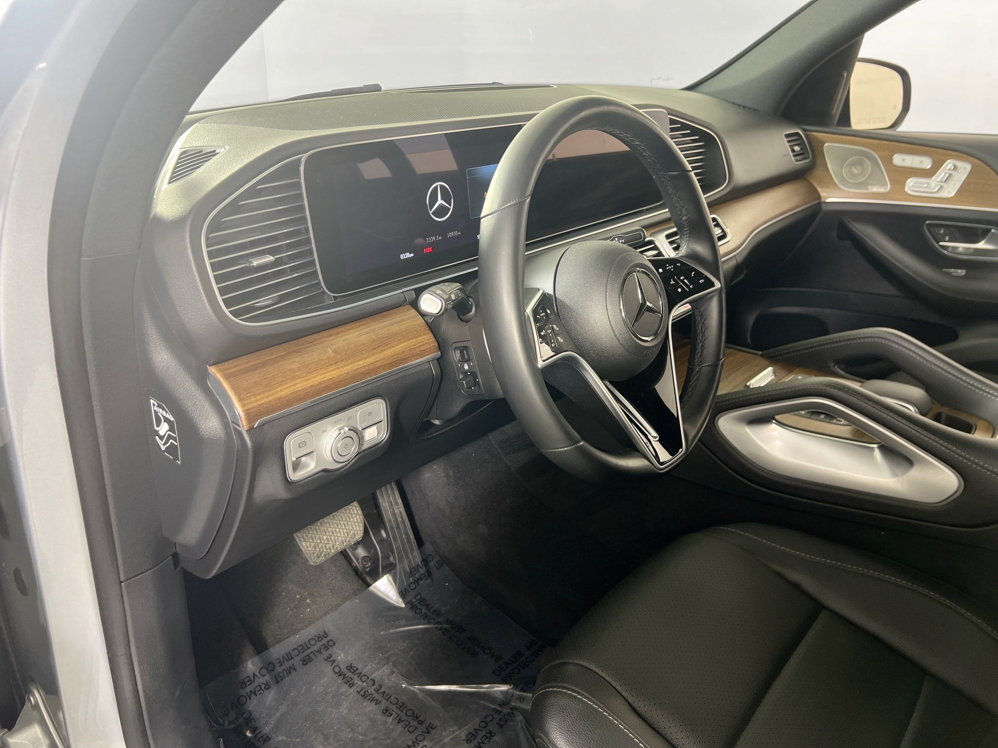 Used 2025 Mercedes-Benz GLE 450e 4MATIC image 9