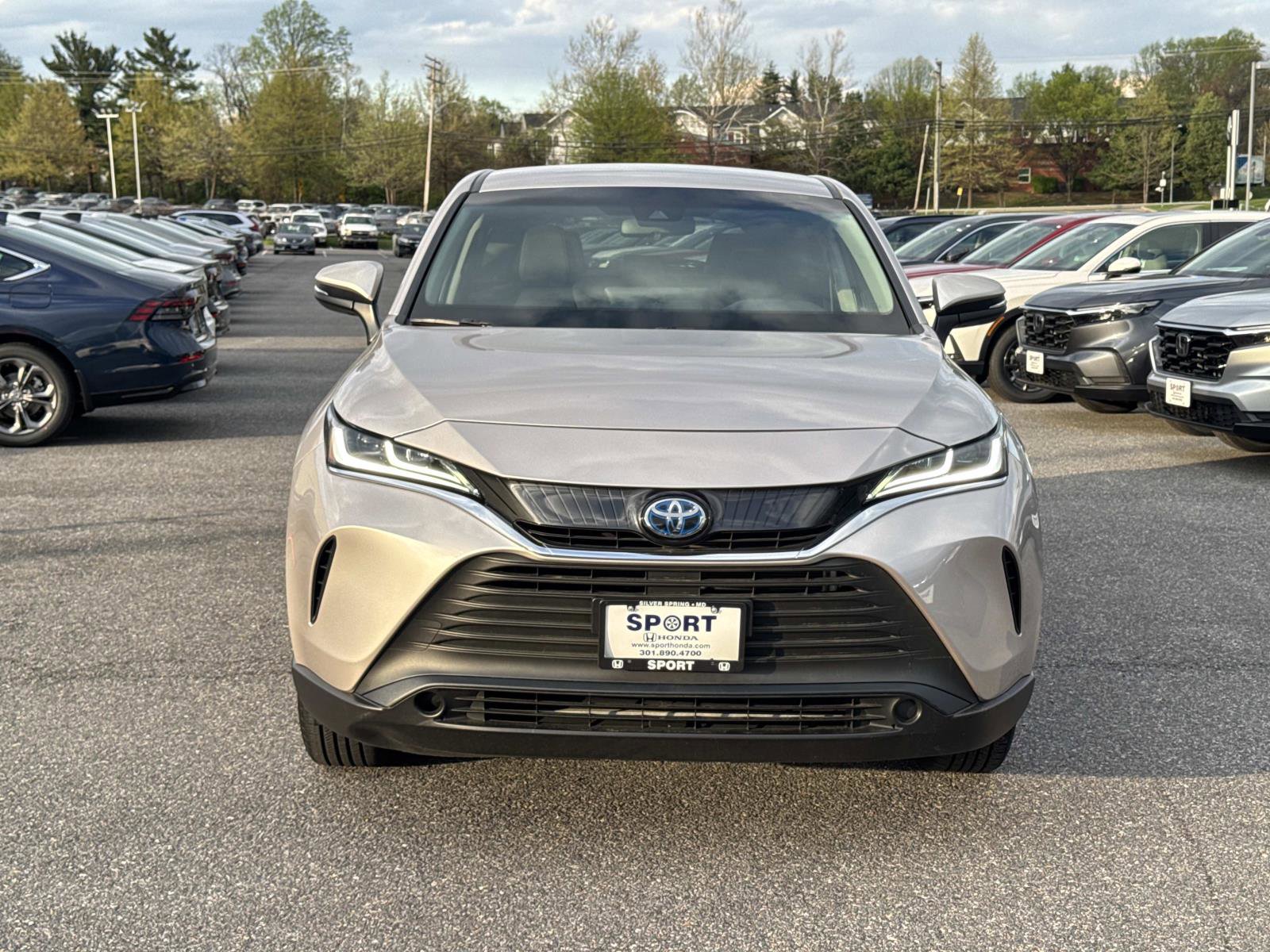 Used 2024 Toyota Venza LE image 25