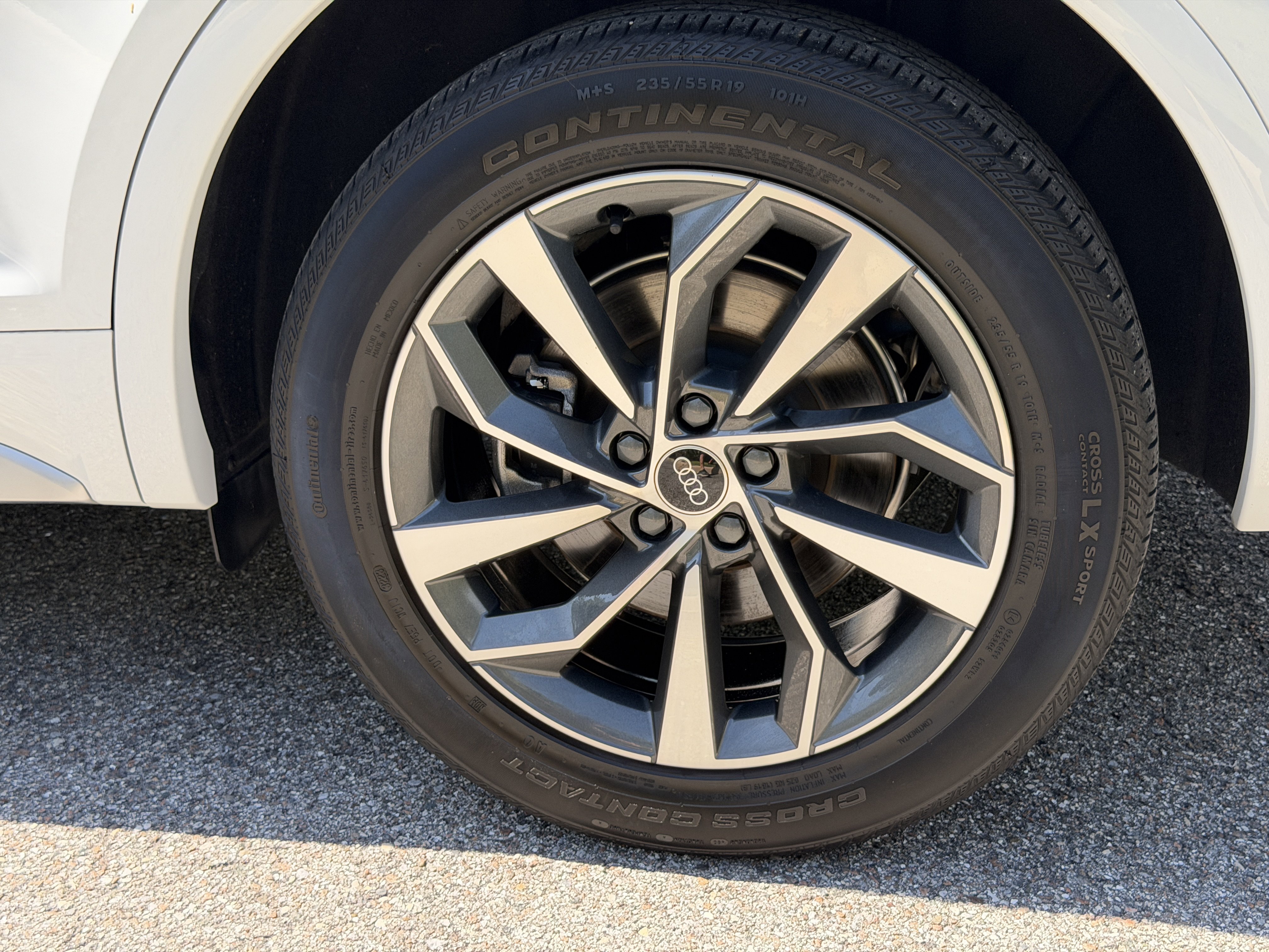 Used 2024 Audi Q5 2.0T Premium Plus w/ Premium Plus Package AWD/4WD image 11