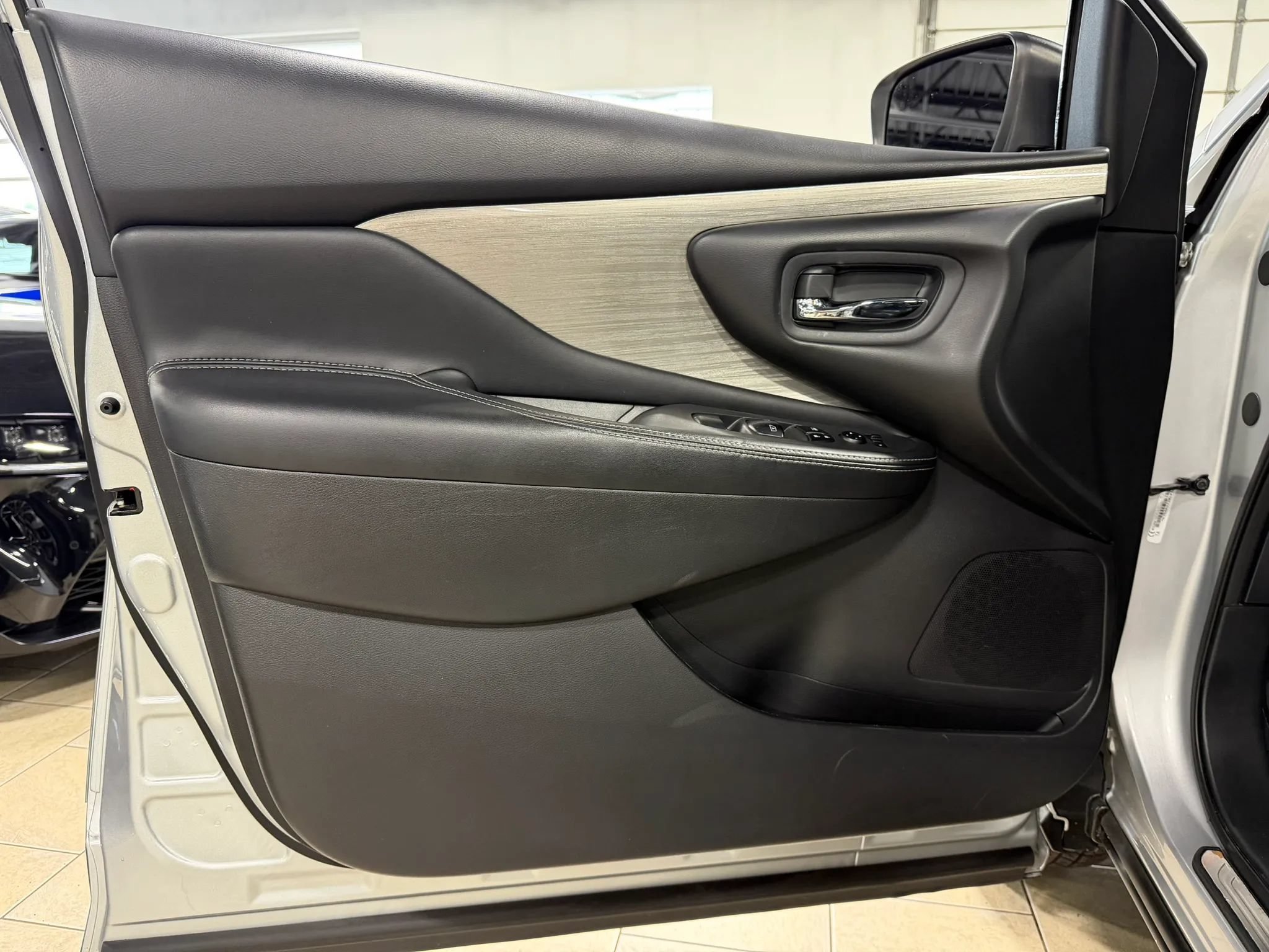 Used 2017 Nissan Murano S w/ Navigation Package AWD/4WD image 27