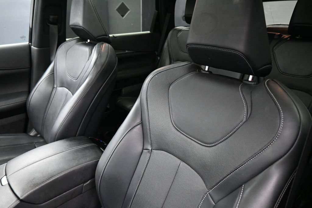 Used 2023 INFINITI QX60 Luxe w/ Cargo Package AWD/4WD image 12