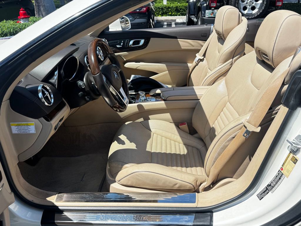 Used 2013 Mercedes-Benz SL 550 image 6