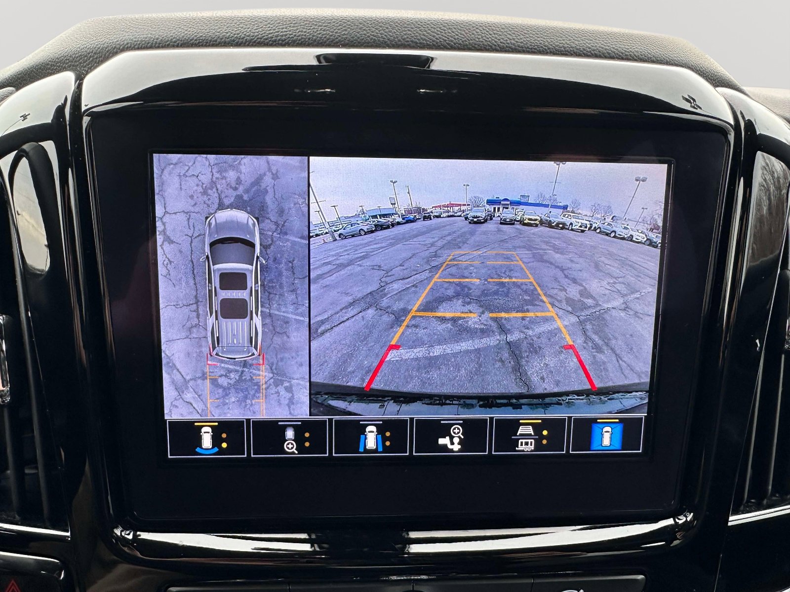 Certified 2023 Chevrolet Traverse RS image 13