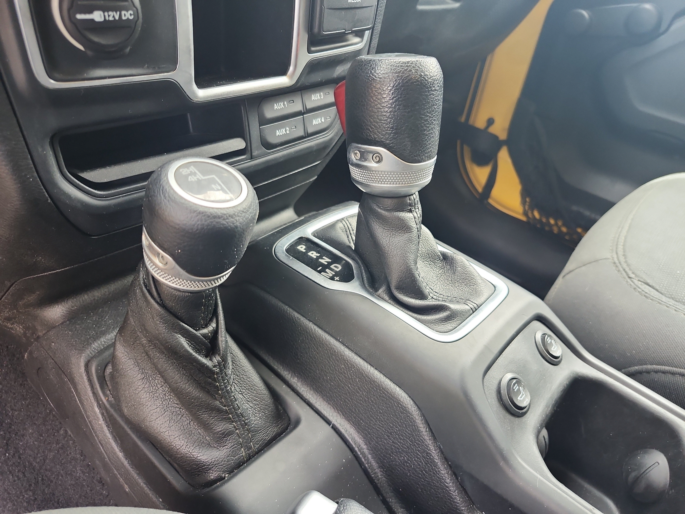 Used 2018 Jeep Wrangler Unlimited Sport AWD/4WD image 14