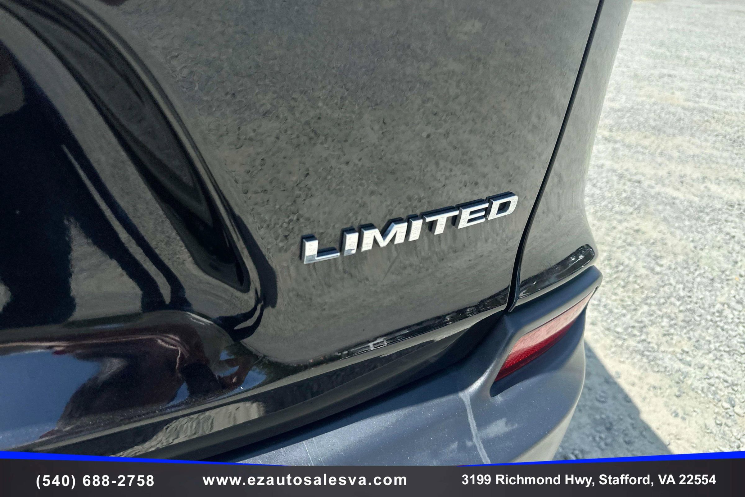 Used 2019 Jeep Cherokee Limited AWD/4WD image 12