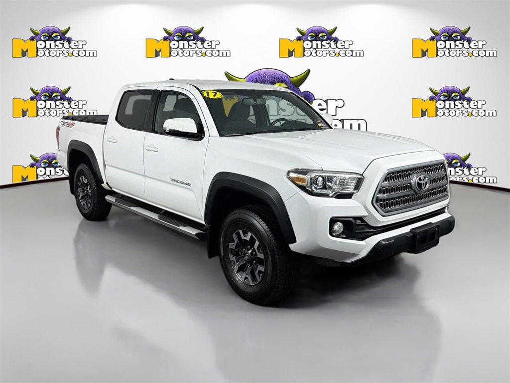 Used 2017 Toyota Tacoma TRD Off-Road image 3