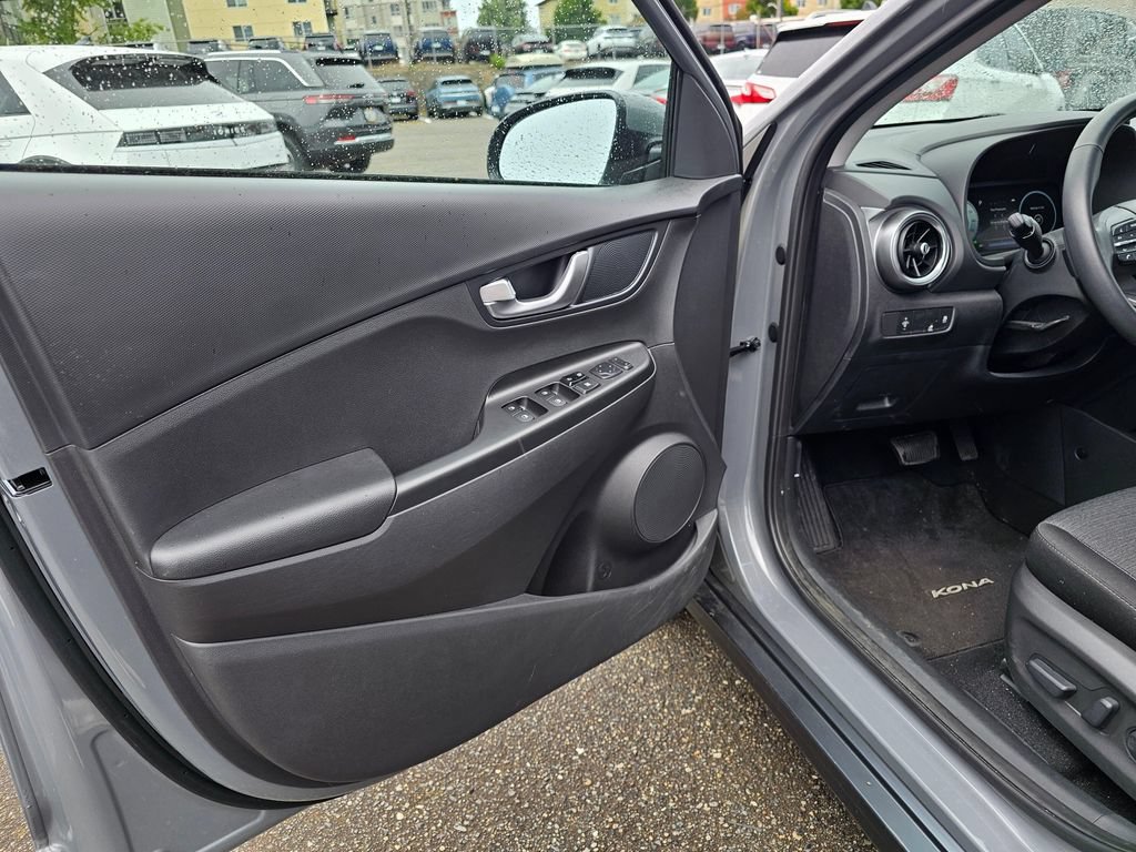 Used 2023 Hyundai Kona SEL FWD image 20