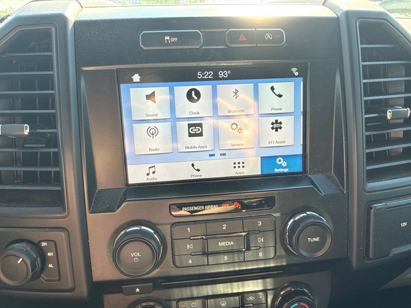 Used 2018 Ford F150 XL w/ Equipment Group 101A Mid AWD/4WD image 10